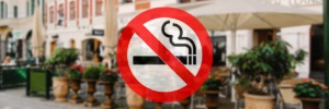 Rökförbud utökat till offentliga utomhusplatser i Sverige
