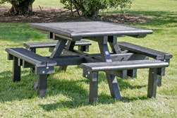 Låt oss presentera: picknickbordet Pembridge™ av Glasdon